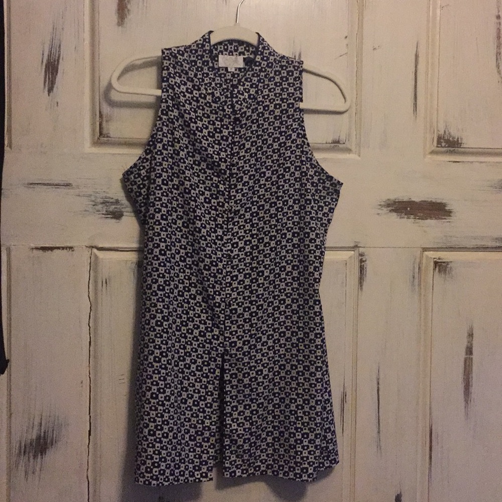 Go Softly tunic style blouse. Size M